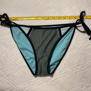 Xhilaration tie bikini bottoms